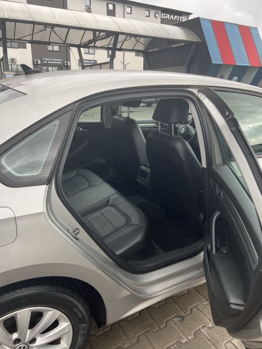 Продаж Фольксваген Пассат B7