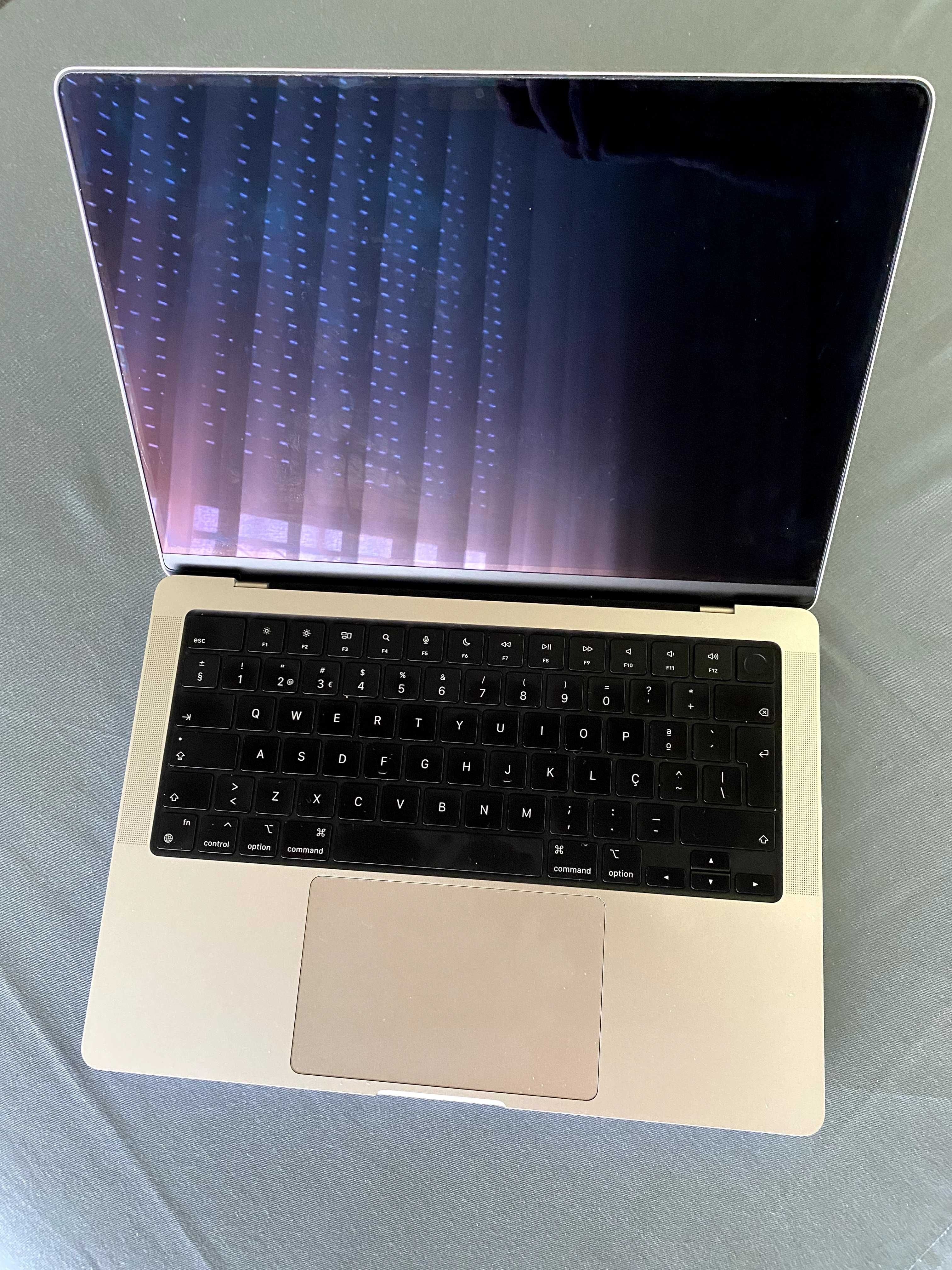 Apple MacBook Pro 14” M3 Pro CPU 11-core 36GB RAM 512GB SSD