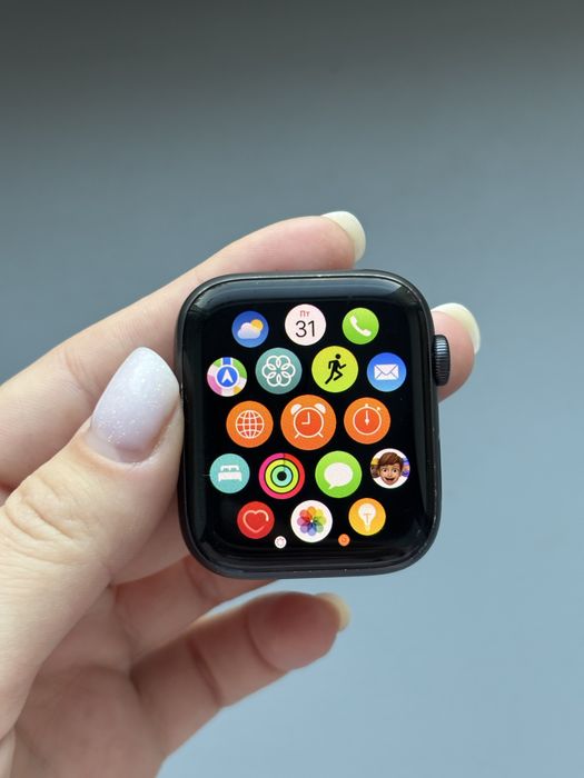 Apple watch SE (1 покоління)