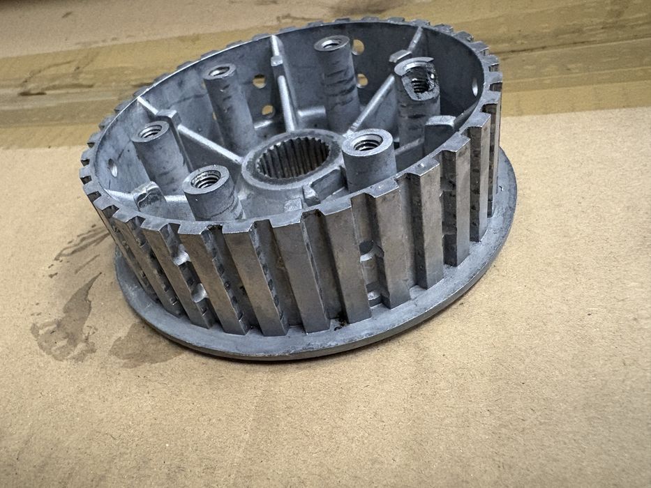 Kosz sprzęgła wewnętrzny ktm lc4 gs 250 , 620 i 400