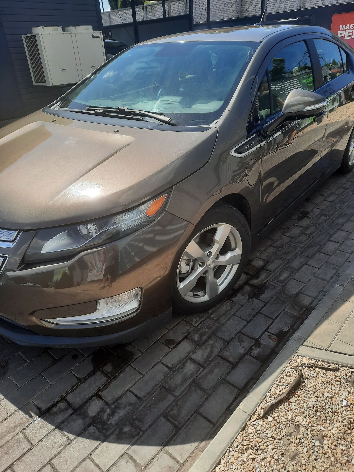 Chevrolet Volt в гаргому стані