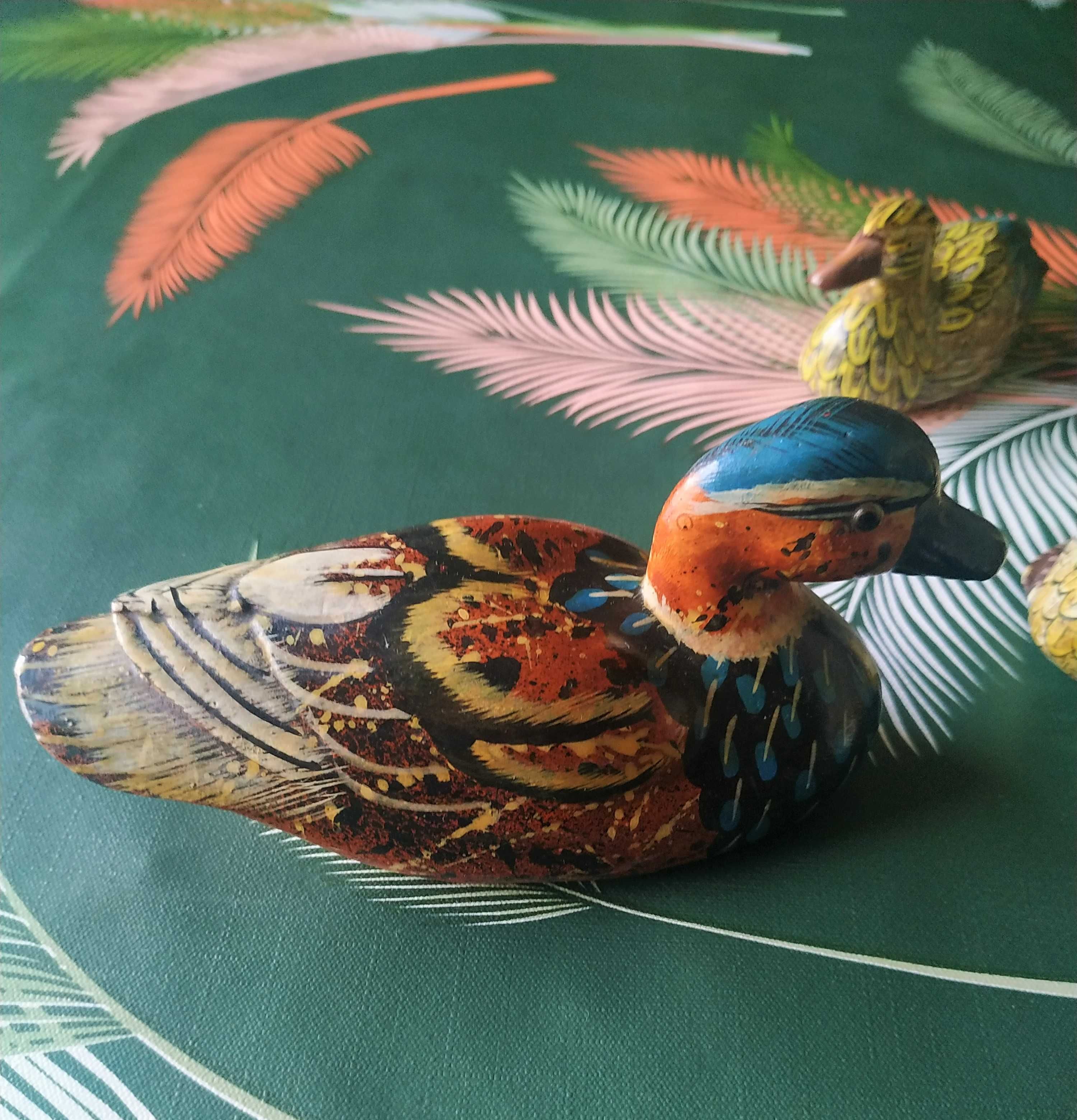 Conjunto de Patos Decorativos em madeira dos anos 70 de Macau