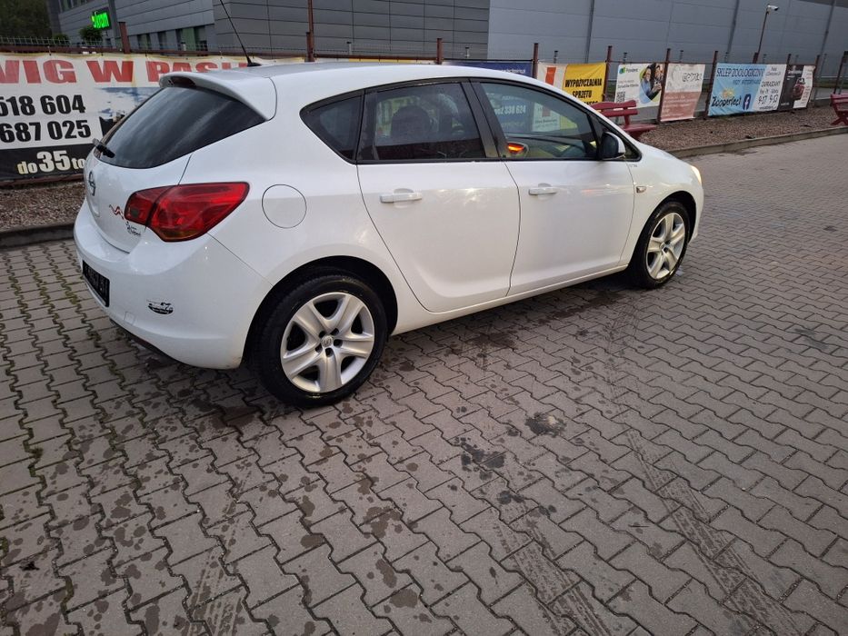 Opel Astra J 1.6 2011 ***Z Niemiec***