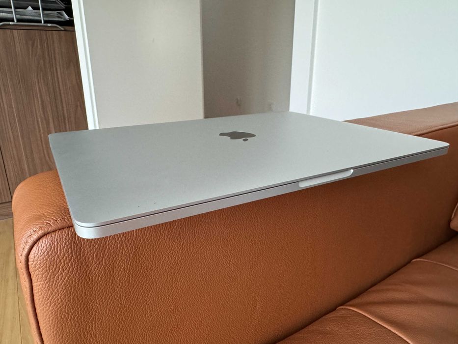 MacBook Pro M1 13'' 2020, 16GB RAM/512GB SSD jak nowy