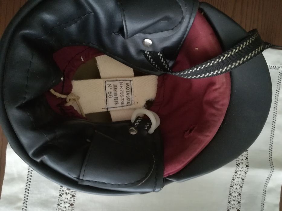 Capacete para mota, anos 70