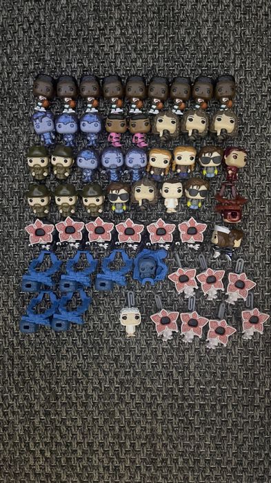 Іграшки Kinder Дивні Дива Фігурки Kinder (Очень странные дела)