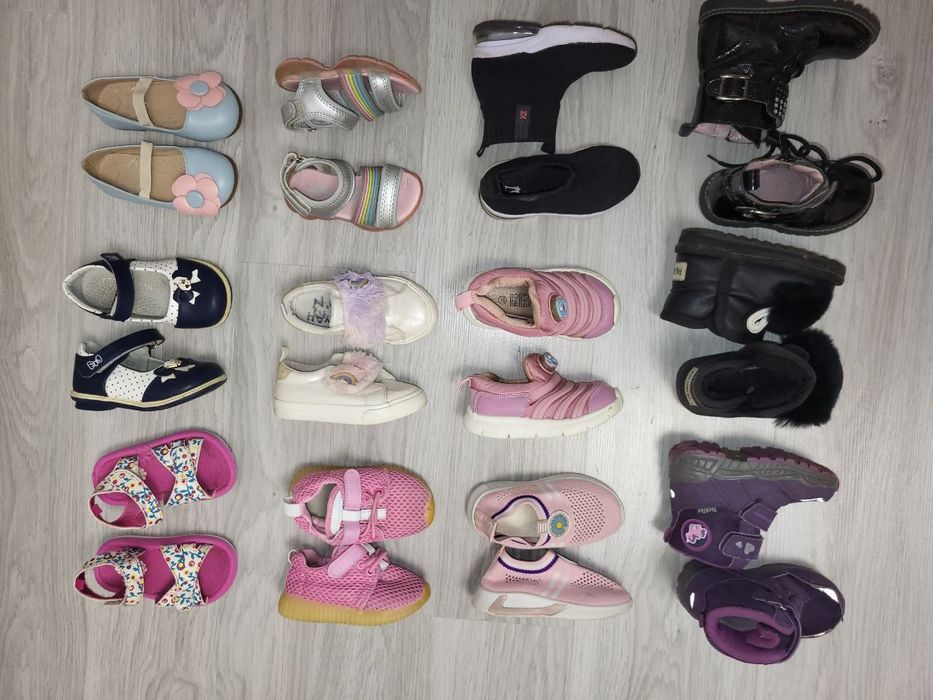 Взуття для дівчинки 22-23 р,кросівки, туфлі,демісезонні черевики,