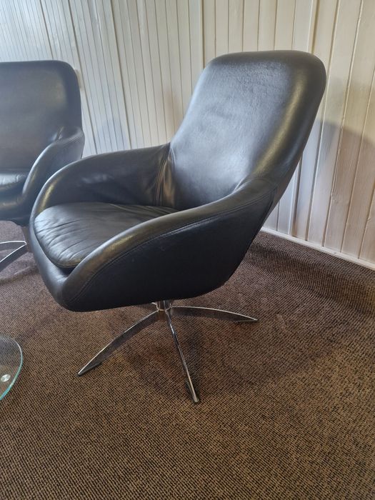 Fotele kubełkowe Hjort Knudsen czarne skóra