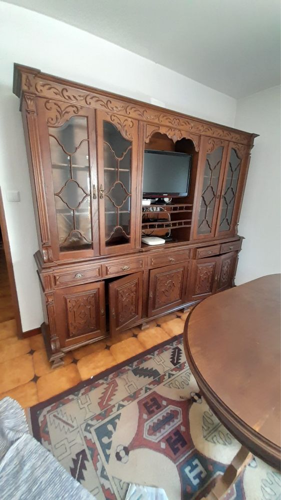 Mobilia de Sala com mesa