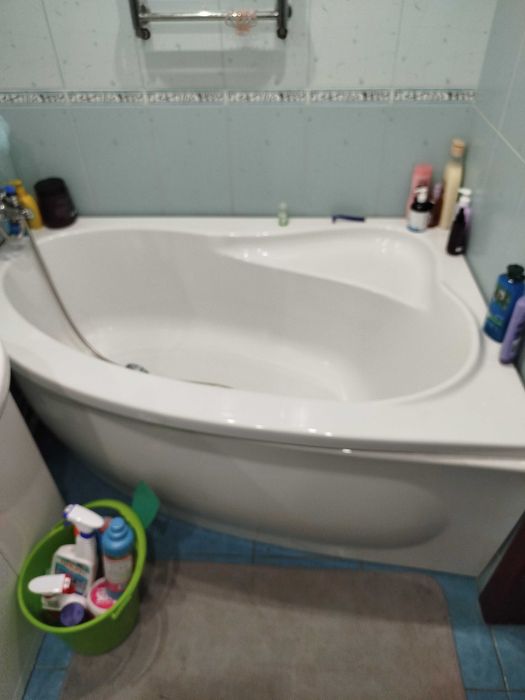 Ванна кутова. Стан задовільний. Тільки самовивіз.