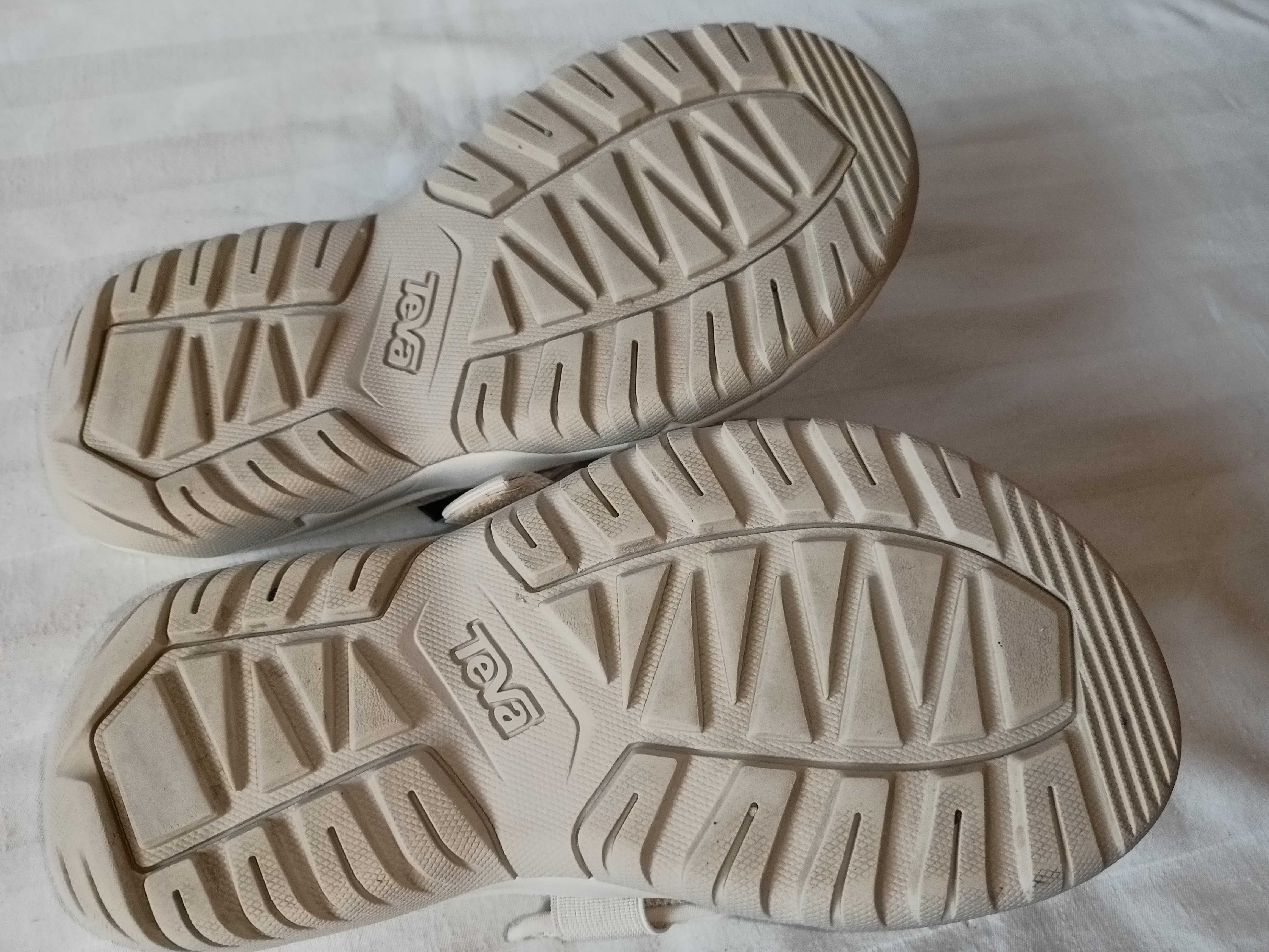 Teva roz. 38 - dł. wkł. 24 cm- stan bdb