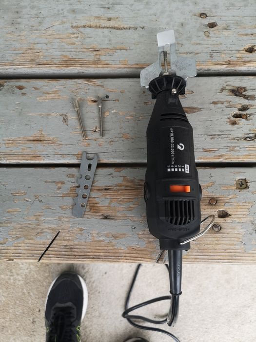 Máquina de afiar corrente de motossera