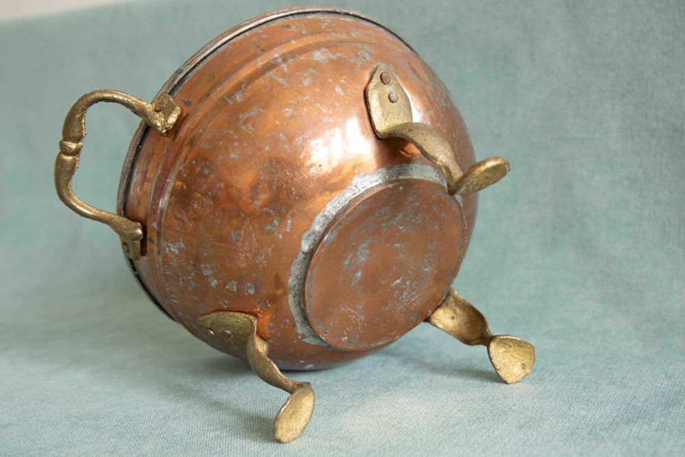 Antyk pojemnik miedziany kociołek zabytkowy ciężki misa na nóżkach