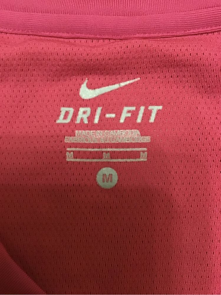 Футболка nike спортивна рожева dri fit