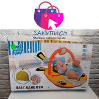 Ігровий розвиваючий килимок для малюків з підвісками
