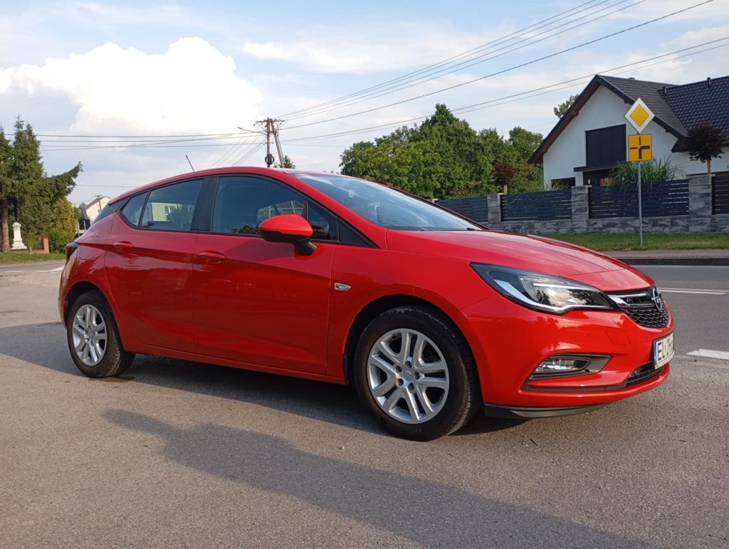 Opel Astra K 1.6 CDTI • 2018 • 93 000 km • Androi auto