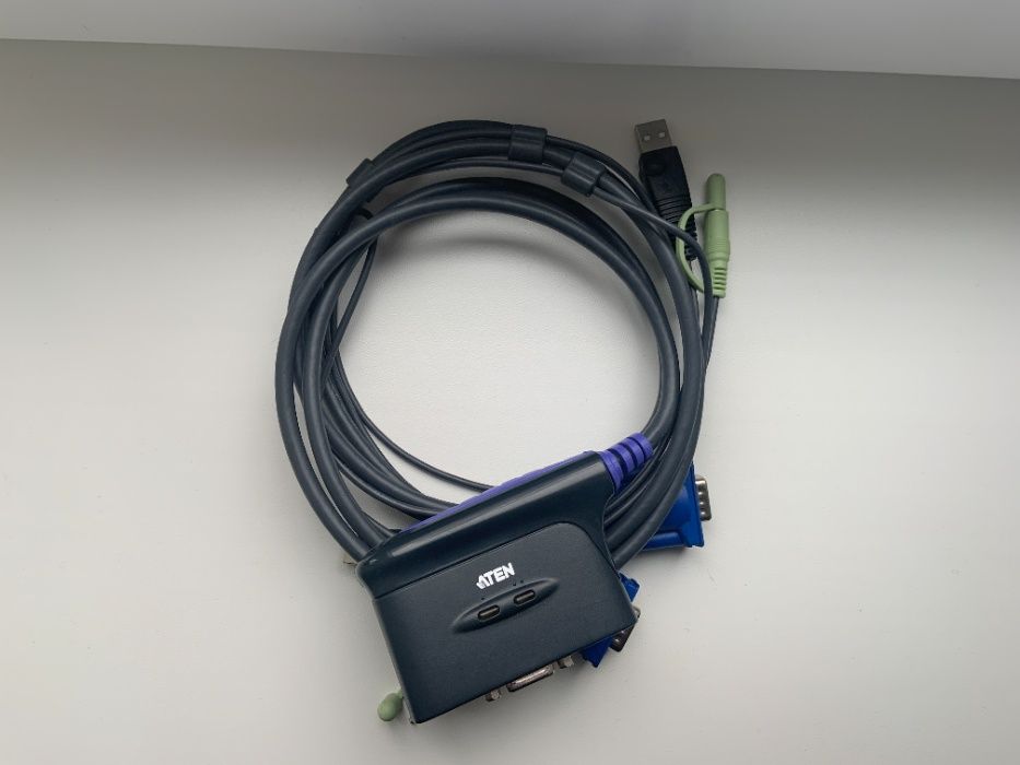 Кабель Аten kvm switch 2/4-портовый,PS/2,VGA,аудио,кабельный КВМ