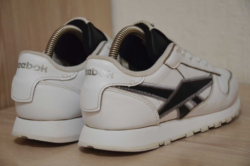 Reebok . Шкіряні кросівки
