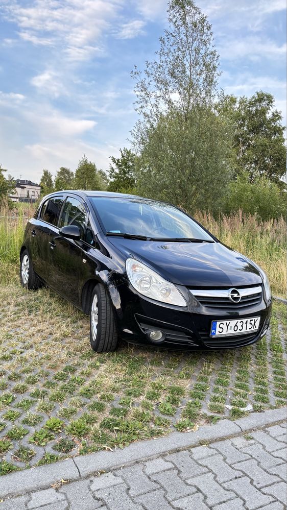 Opel Corsa D 2010 benzyn 1.2 63kw 237000