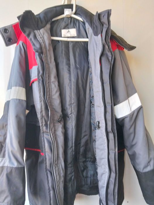 Куртка рабочая утеплённая новая размер 52.