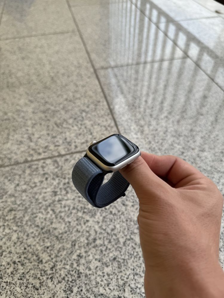 Apple Watch SE 2 40mm, Bateria 92%, Stan Idealny