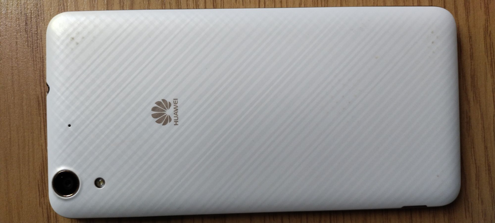 Телефон Huawei,вживаний в гарному стані.