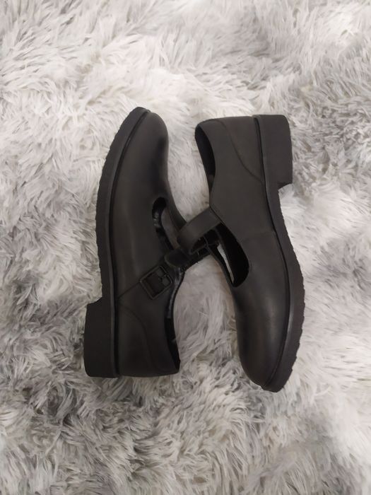 Лофери 38 розмір Clarks