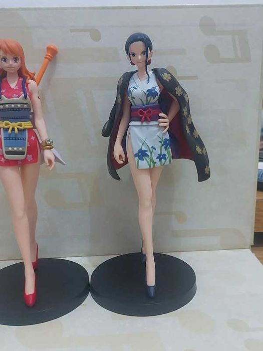 Figures One Piece