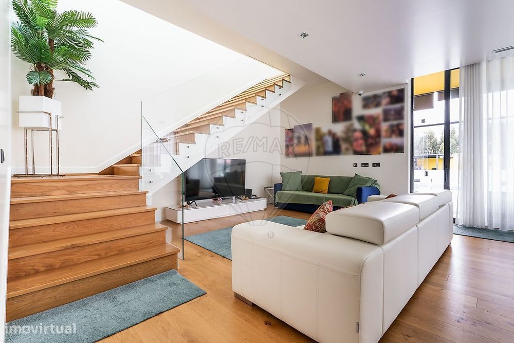 Moradia T4 para venda