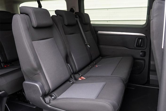 Wynajem bus van Opel Zafira L2H1 Business 9 os.
