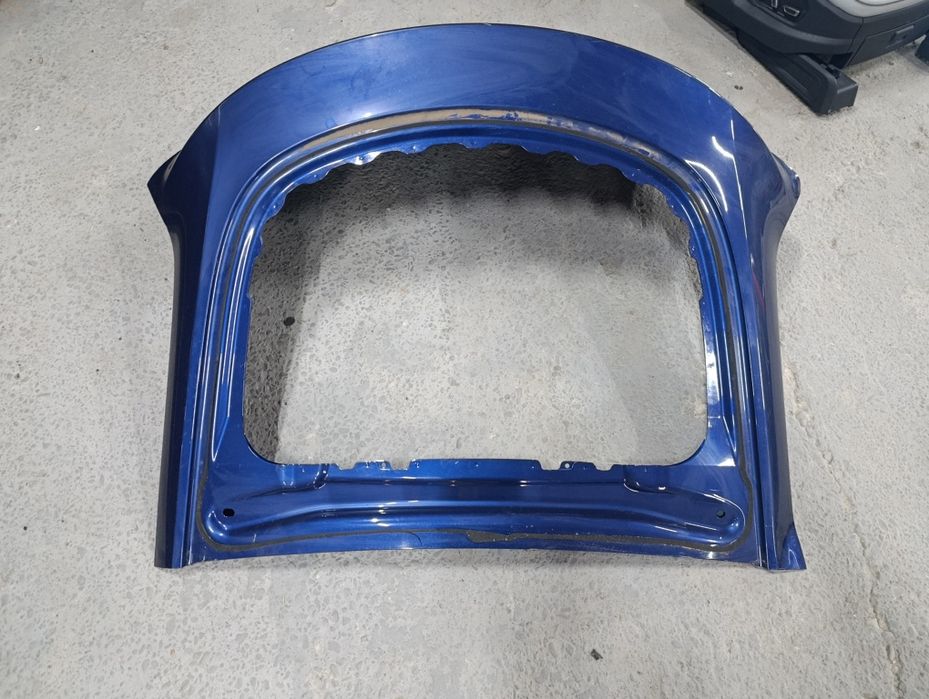 Кришка багажника Tesla model Y