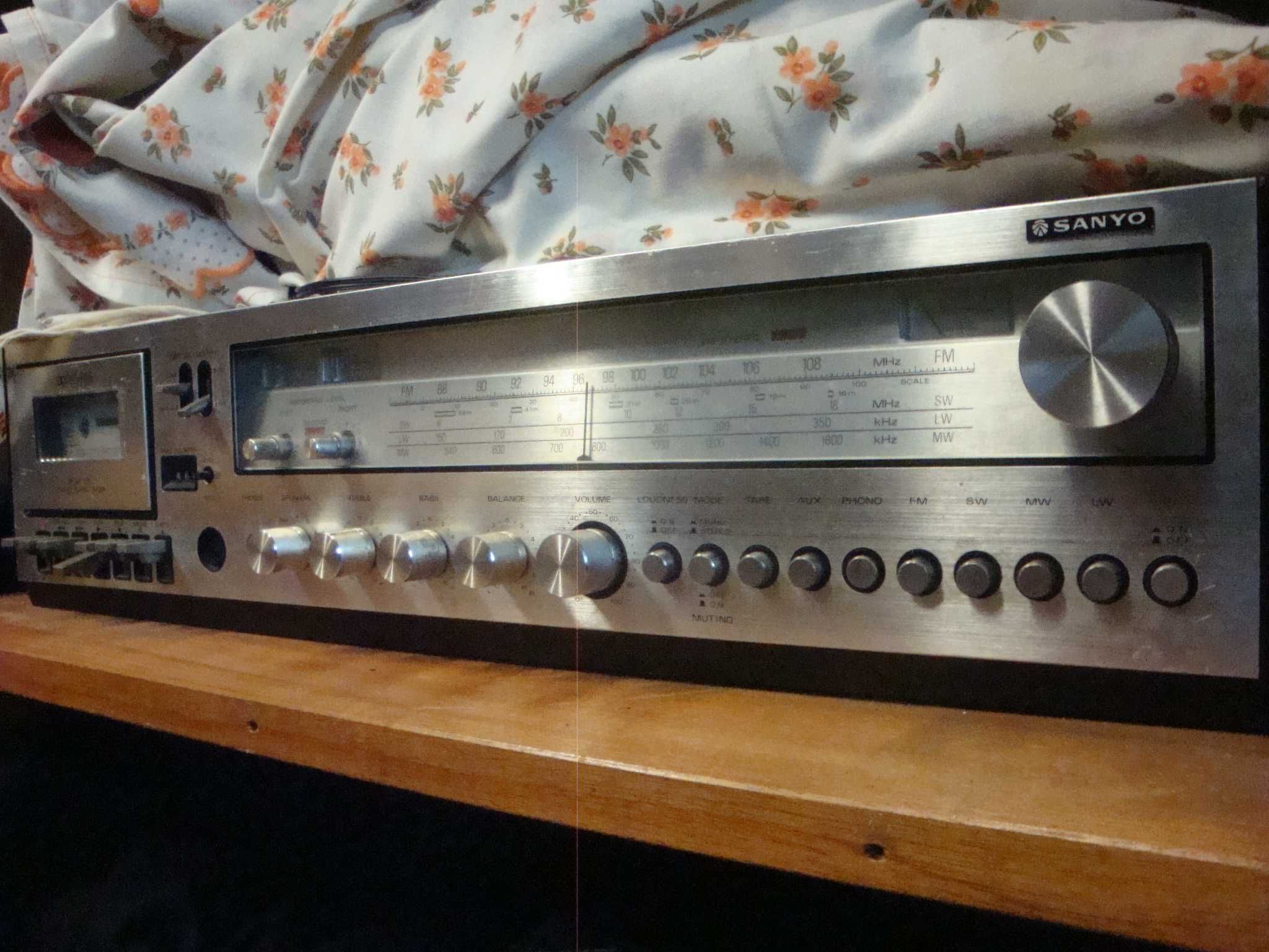 Sanyo vintage GLX 7015