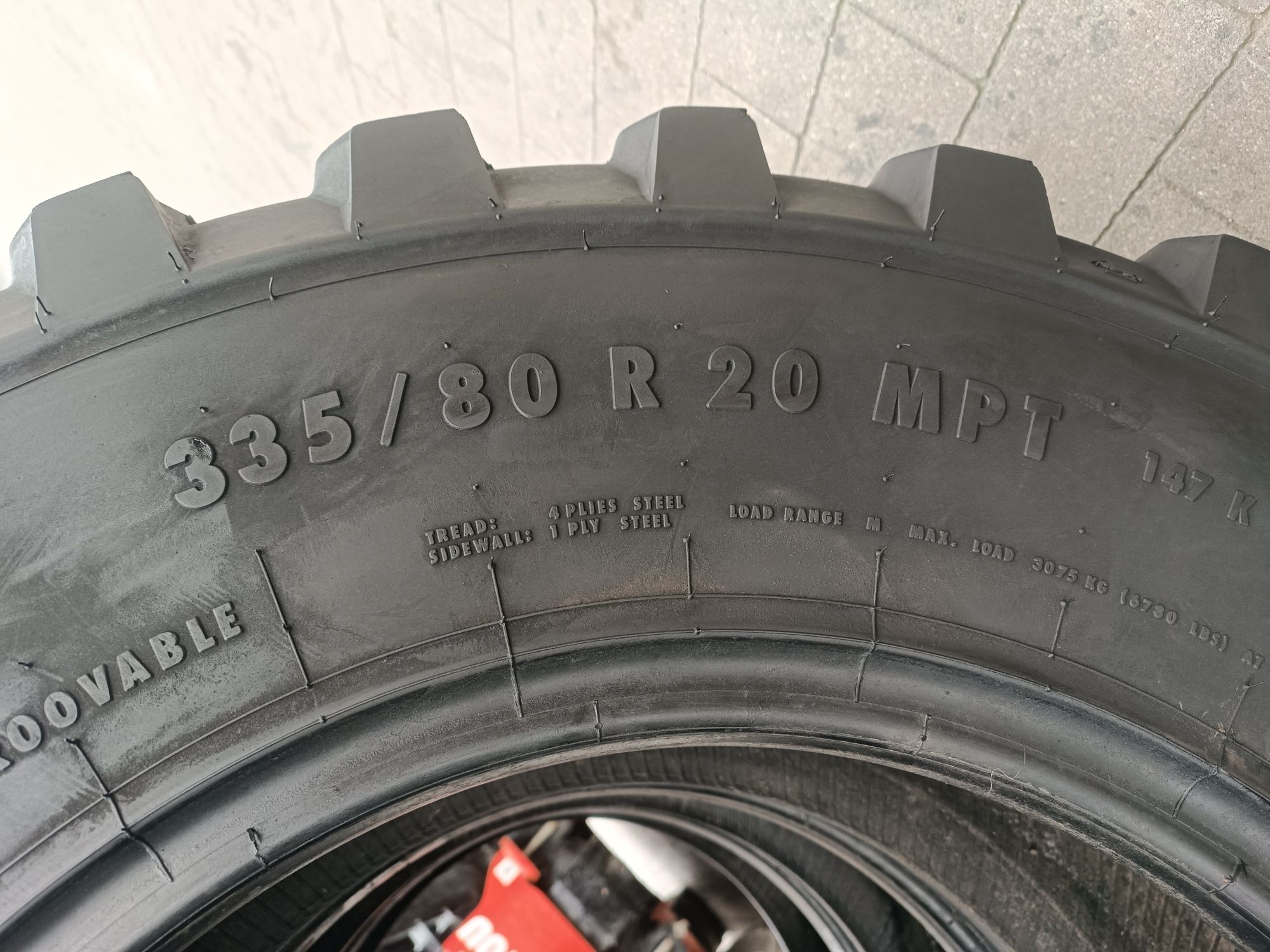 335/80R20 Continental MPT 81