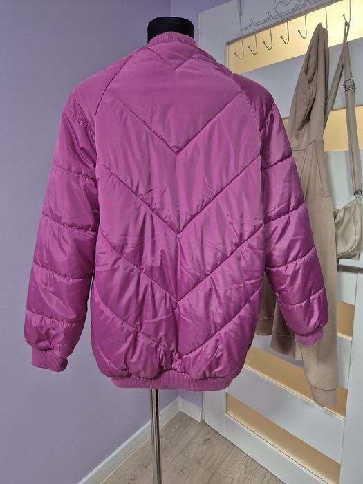 Ciepła pikowana bomberka oversize o nieco dłuższym kroju M 38