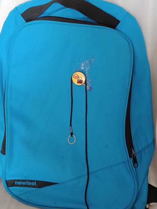 2 Mochilas azuis Minions e Decathlon