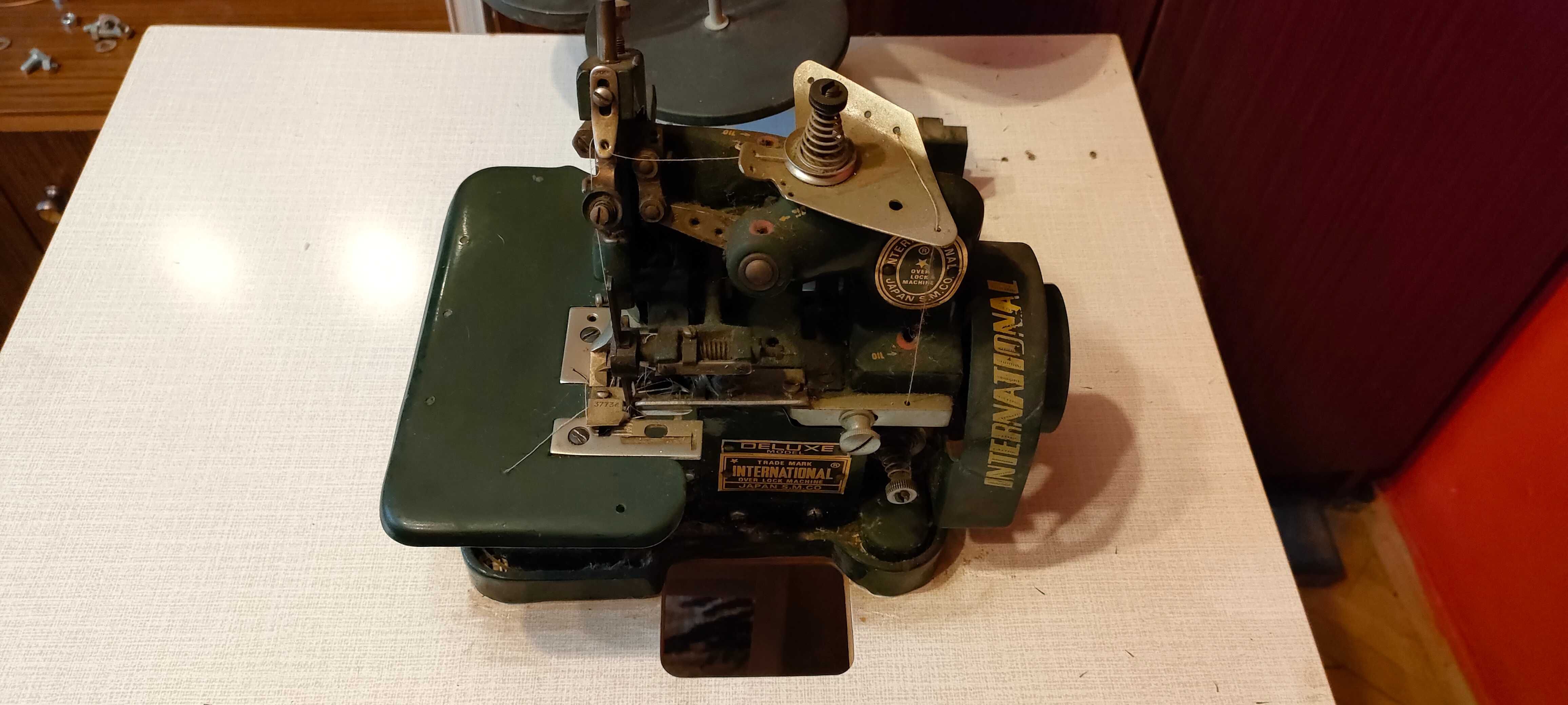 Sprzedam overlock - używany, z metalowym stołem