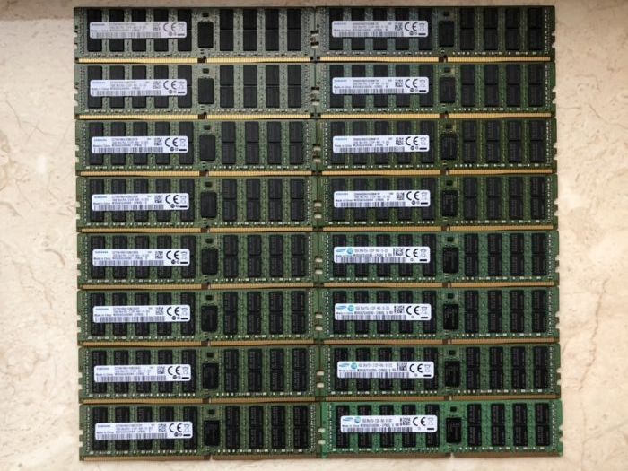 Пам'ять серверна 16Gb 16Гб DDR4 PC4 2133/2400/2666 RDIMM ECC Reg 32/64