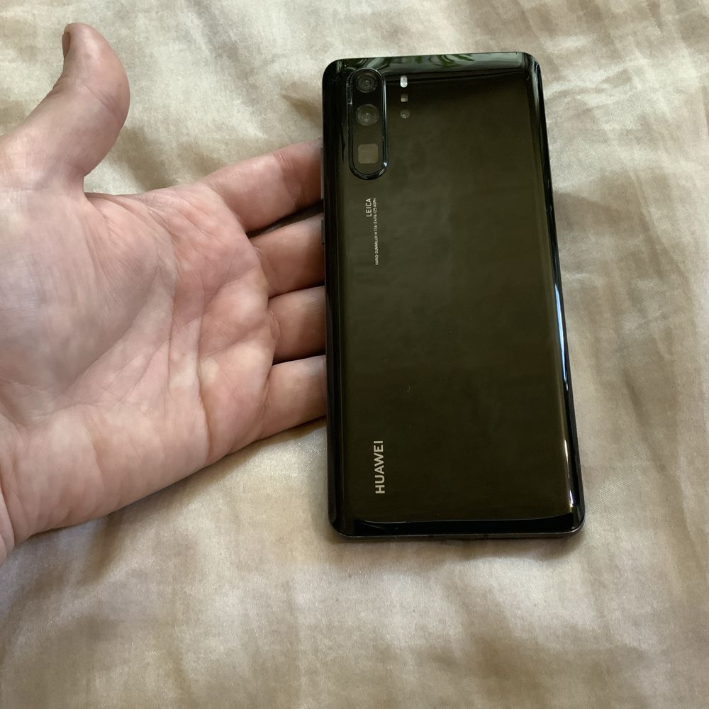 Флагман Huawei P30 Pro. 6/128GB. В идеале !