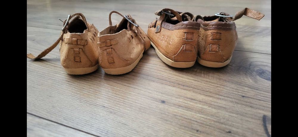 Kierpce - 2 pary, rozmiar 22-23