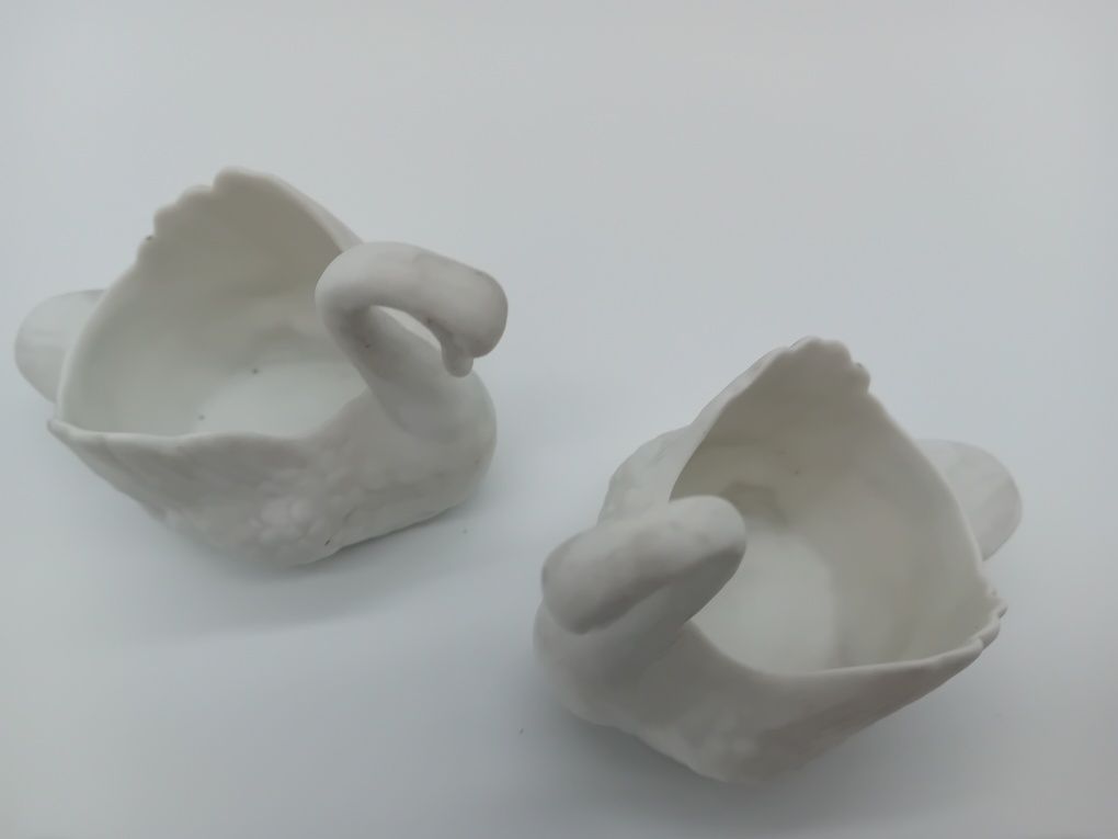 CISNES EM BISCUIT marcados VISTA ALEGRE