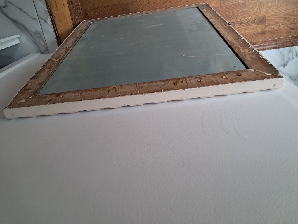 Lustro kolor biało kremowy  wymiary 75,5 cm x 58,5 cm