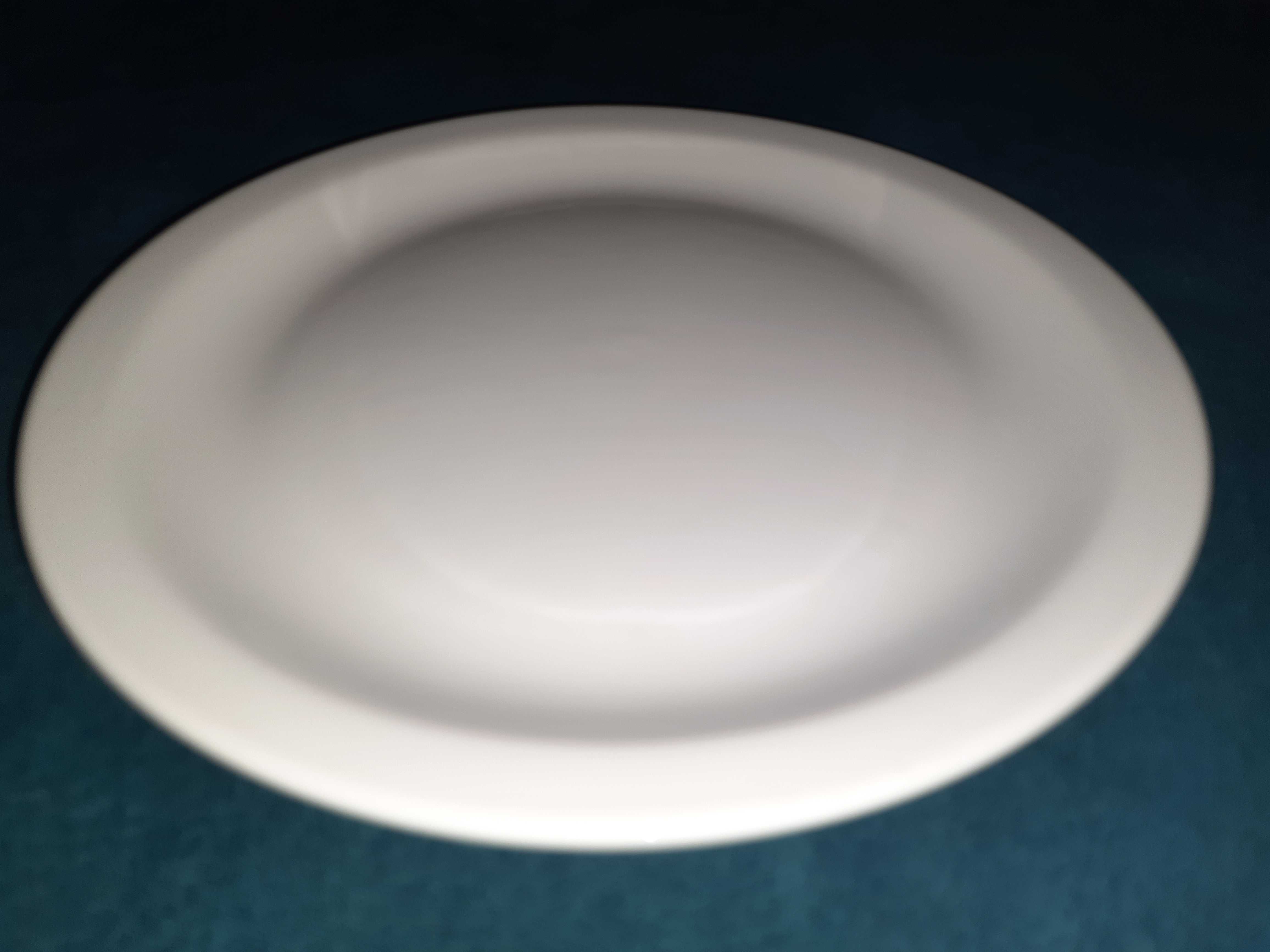 Красивая белая винтажная тарелка блюдо 25,5см.немецкий фарфор.