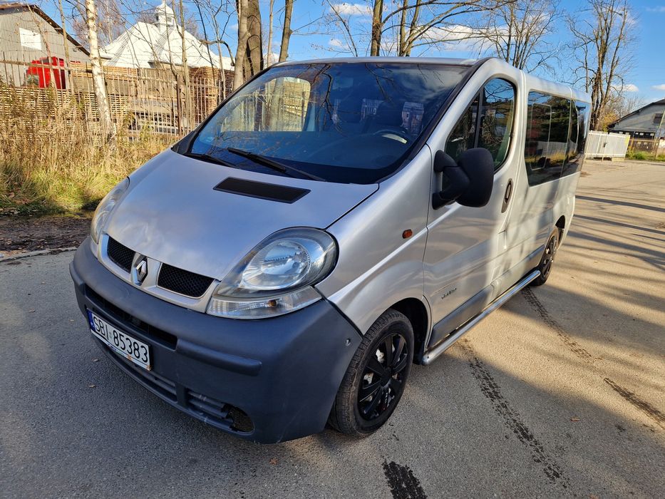 Renault Trafic 2.5 DCI 8 osób !