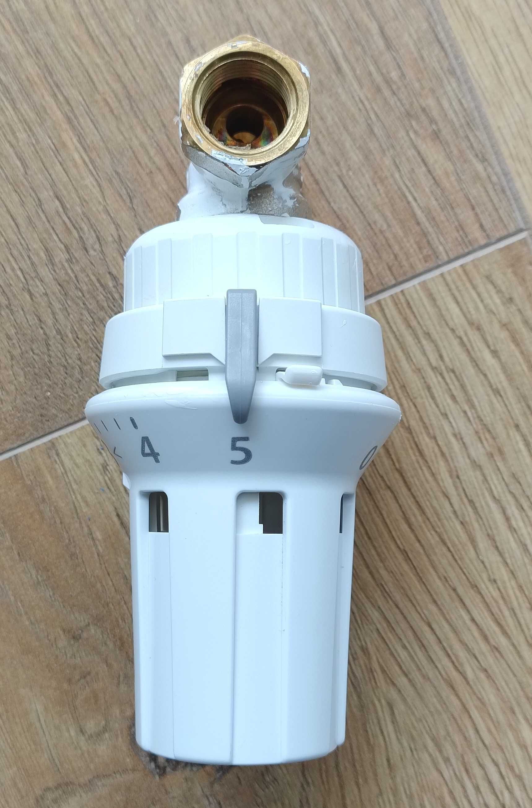 Głowica termostatyczna Danfoss + zawór RA-N 1/2”