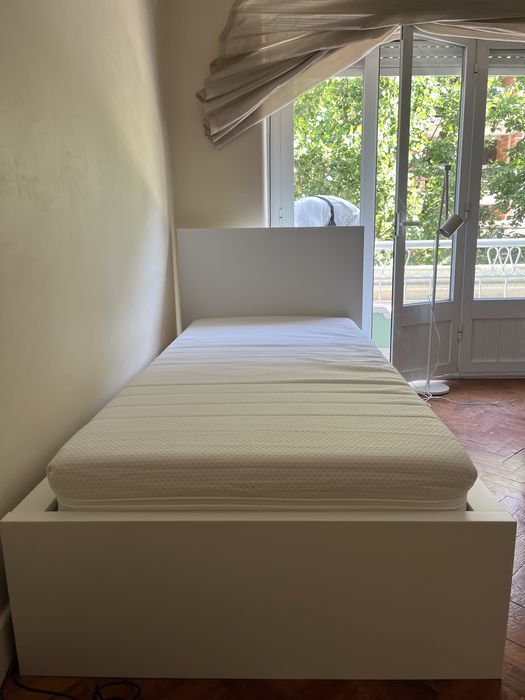 Cama IKEA completa 90x200 | MALM + AÅKREHAMN + arrumação