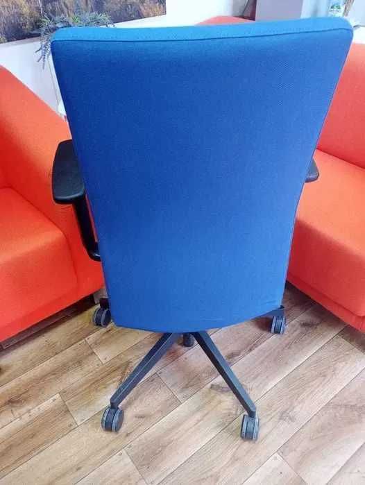 Fotel biurowy obrotowy PROFIM PLAYA do biur hoteli recepcji