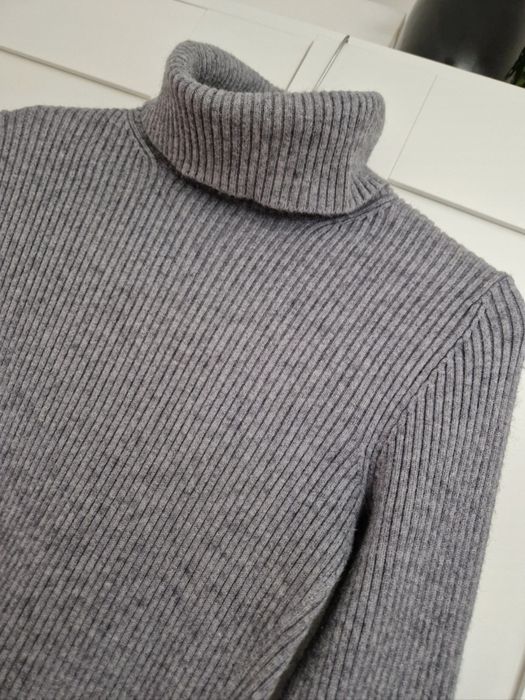 Golf elastyczny. Ciepły.