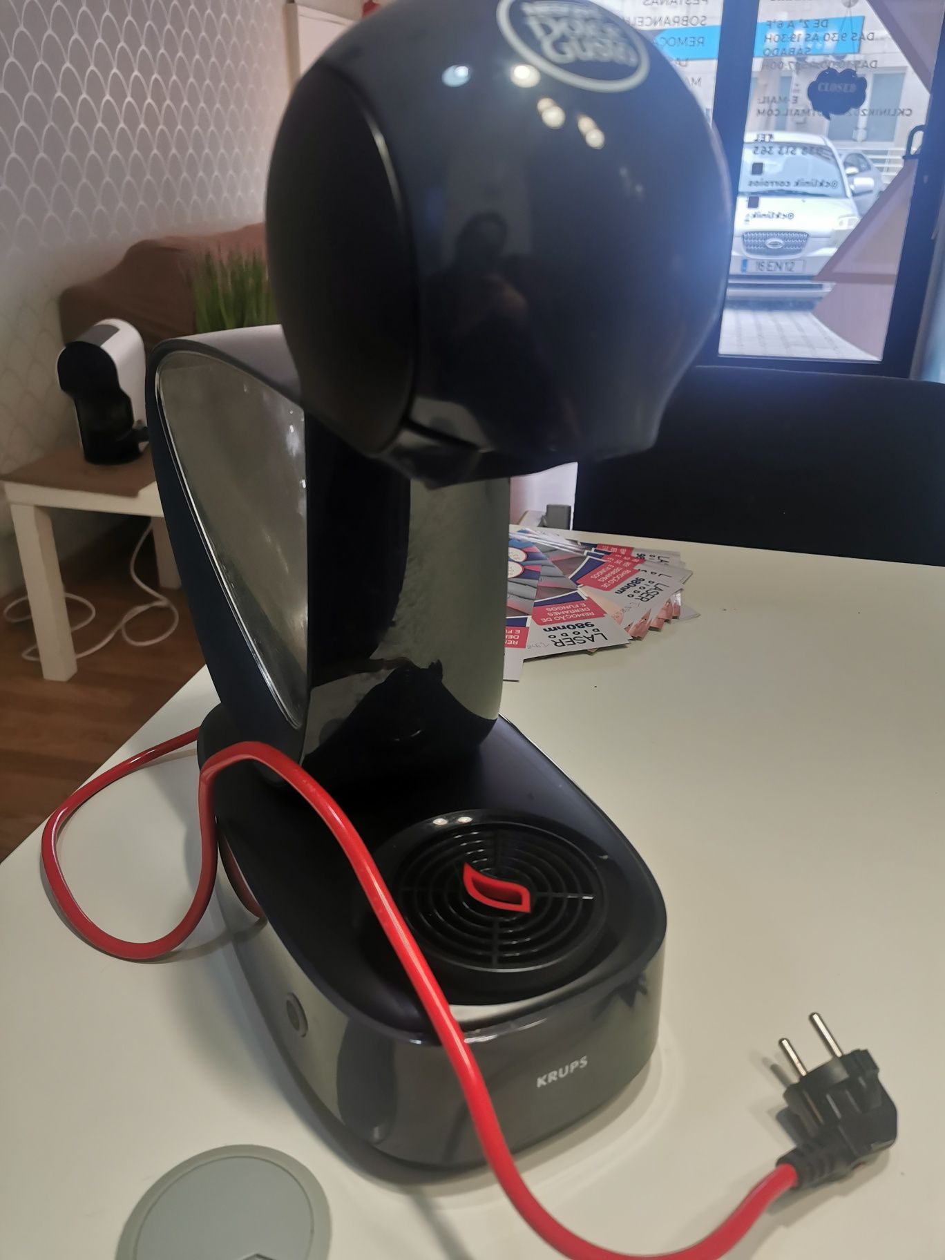 Maquina de café multifunções dolce gusto