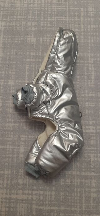 Лежанки , одяг , амуніція , та багато іншого