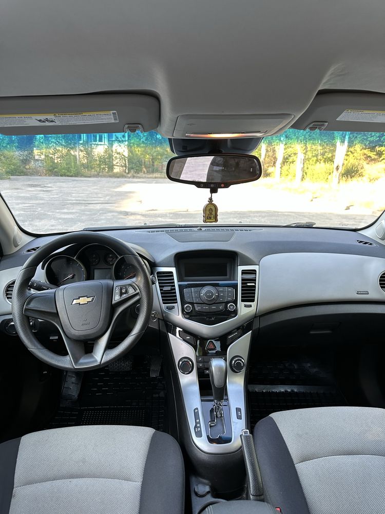 Chevrolet Gruze 2015 року. Газ/бензин. Автомат